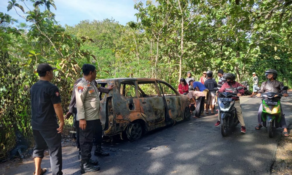 Avanza Terbakar Di Tanjakan Blondo Pemilik Merugi Rp 90 Juta Pidjar